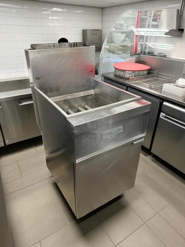 Good Condition - Vulcan LG400 45-50 lb. Freestanding Gas Fryer - Tested & Working - Image 2 of 6