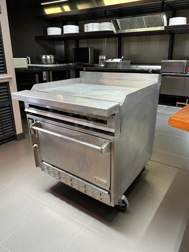 Work horse! - Jade Range JTRH-36G-36 Titan™ Heavy Duty Range Gas 36" Griddle with Oven Below - Tested & Working - Image 2 of 6