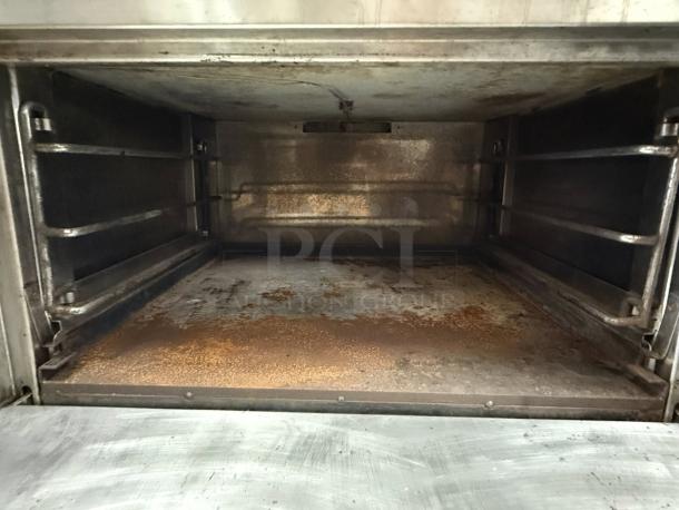 Work horse! - Jade Range JTRH-36G-36 Titan™ Heavy Duty Range Gas 36" Griddle with Oven Below - Tested & Working - Image 5 of 6