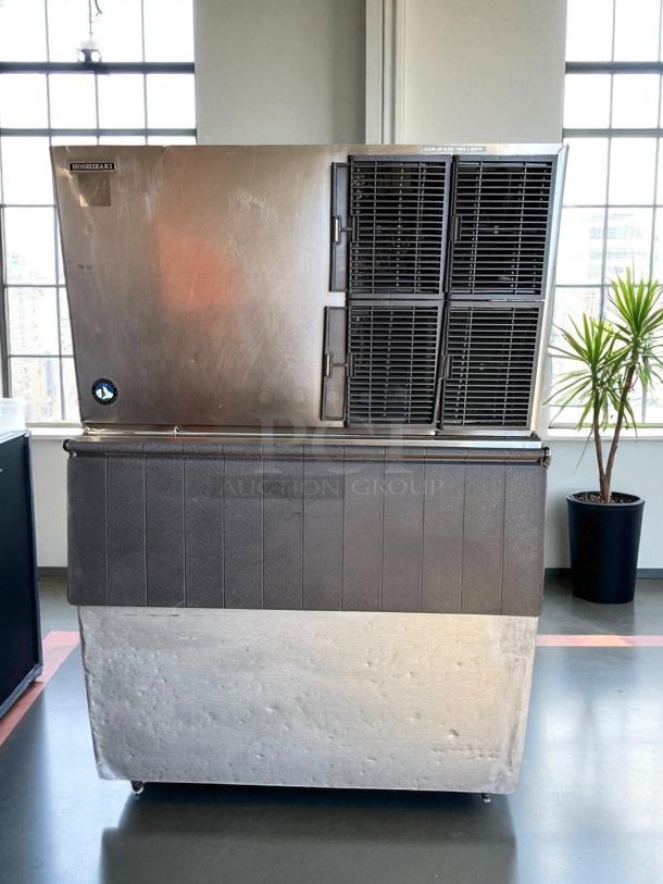 Best Brand! - Hoshizaki Modular Ice Machine 1300 LBof ice per day with Bin – 220V/1phase – Tested & Working! - Image 3 of 4