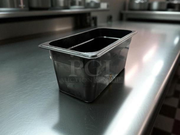 Heavy Duty Containers! - Cambro 36CW110 Camwear® 1/3 Size Black Polycarbonate Food Pan - 6" Deep - Image 2 of 4