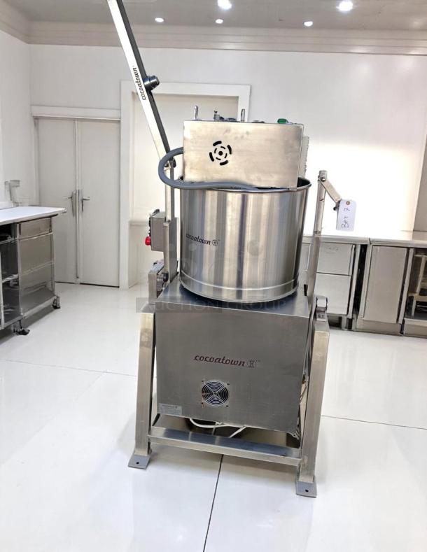 Superb Condition – CocoaTown ECGC-65A-AV Cacao Grindeur – 220V – 3 Phase – Fully Tested & Working! - Image 3 of 16