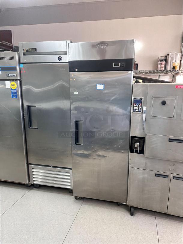 Excellent Condition – UR Single Door – Reach-In Freezer – 115V – Fully Tested & Working! - Image 5 of 6