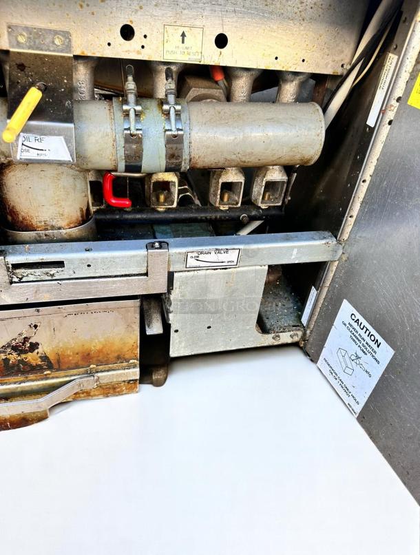 Excellent Condition – Frymaster FPGL230CA – Double Vat Gas Fryer – 120V – Fully Tested & Working! - Image 6 of 7