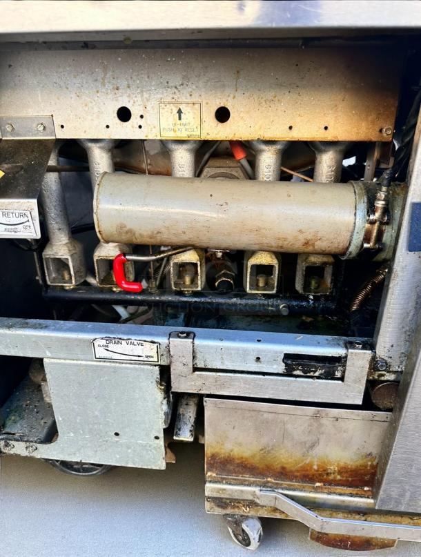 Excellent Condition – Frymaster FPGL230CA – Double Vat Gas Fryer – 120V – Fully Tested & Working! - Image 7 of 7