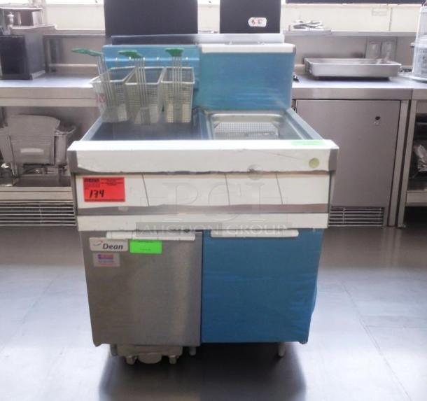 Awesome Condition – Carter Hoffmann CW4 – Nacho Chip Warmer – 120V – Fully Tested & Working! - Image 1 of 5