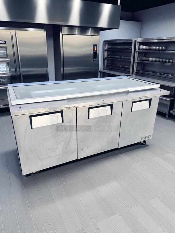 Excellent Condition – True TSSU-72-30M-B-ST – 3-Door Refrigerated Sandwich Prep Table – 115V – Fully Tested & Working! - Image 9 of 10