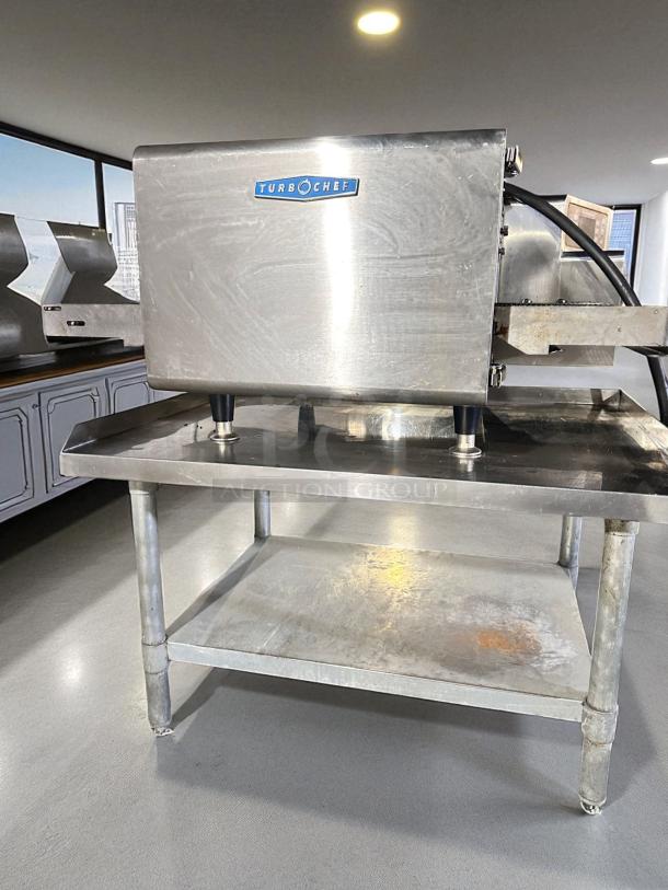Excellent Condition – TurboChef High h Conveyor 1618 – Rapid Cook Conveyor Oven – 240V – Fully Tested & Working! - Image 2 of 9