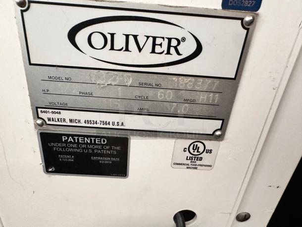 Awesome Condition – Oliver 732-N – Countertop Bread Slicer – 115V – Fully Tested & Working! - Image 8 of 9