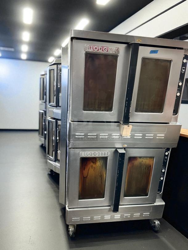 Excellent Condition – Blodgett DFG-200 – Double Stack Gas Convection Oven – Natural Gas – Fully Tested & Working! - Image 3 of 11