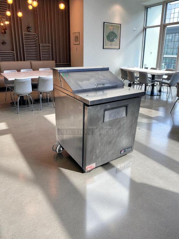 Excellent Condition – True TSSU-27-08 – Sandwich Prep Table – 115V – Fully Tested & Working! - Image 2 of 8