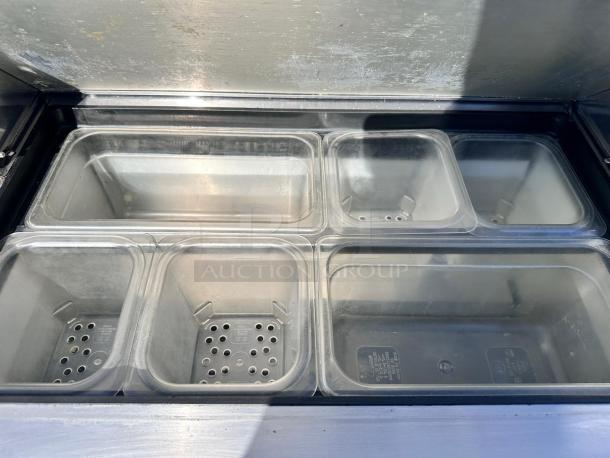 Excellent Condition – True TSSU-27-08 – Sandwich Prep Table – 115V – Fully Tested & Working! - Image 5 of 8