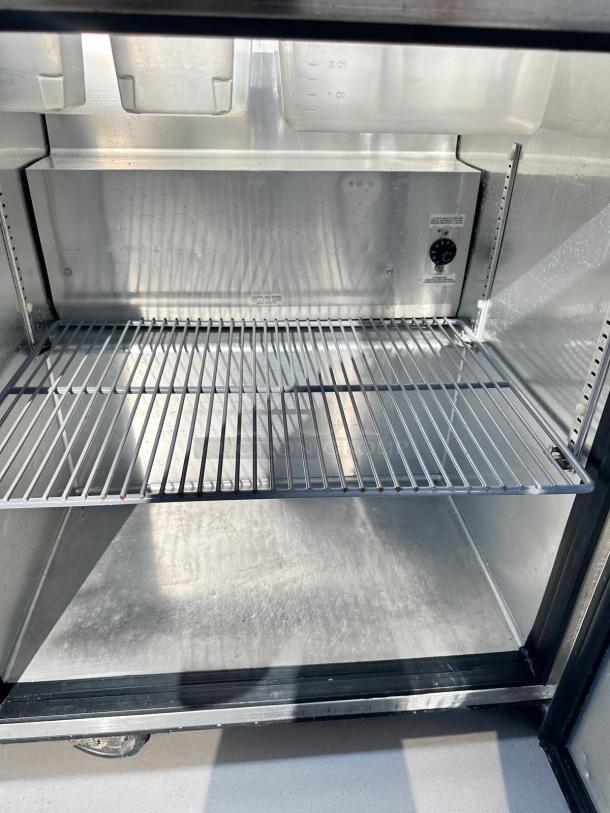 Excellent Condition – True TSSU-27-08 – Sandwich Prep Table – 115V – Fully Tested & Working! - Image 6 of 8