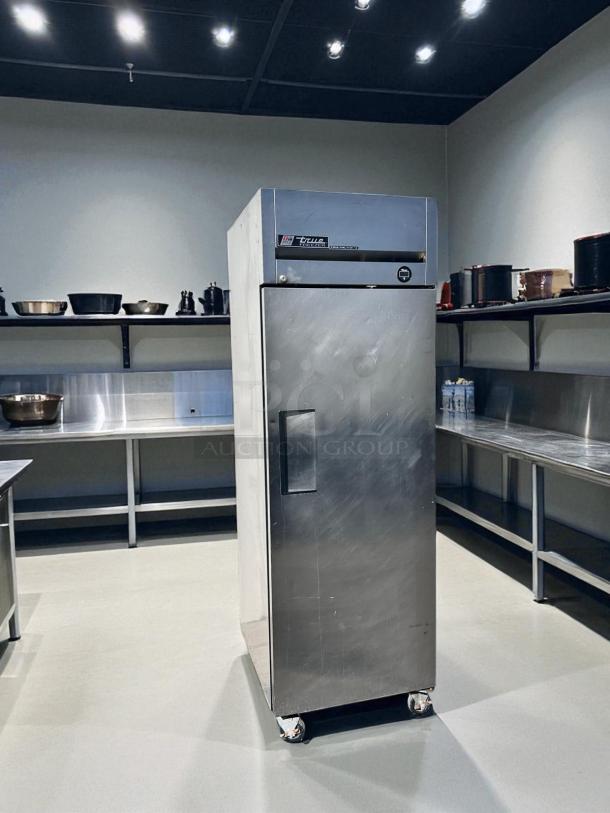 Excellent Condition – True TM-24F – Single Door – Reach-In Freezer – 115V – Fully Tested & Working! - Image 2 of 7