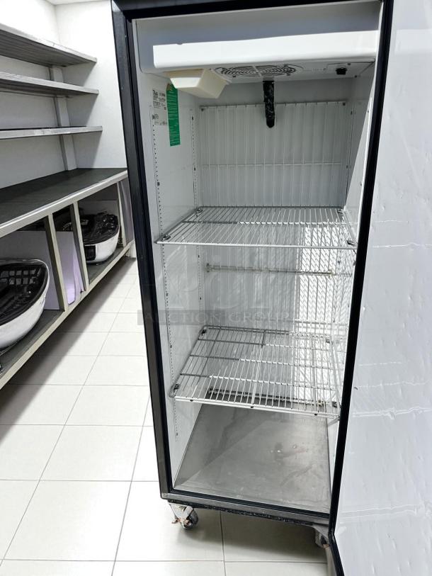 Excellent Condition – True TM-24F – Single Door – Reach-In Freezer – 115V – Fully Tested & Working! - Image 6 of 7