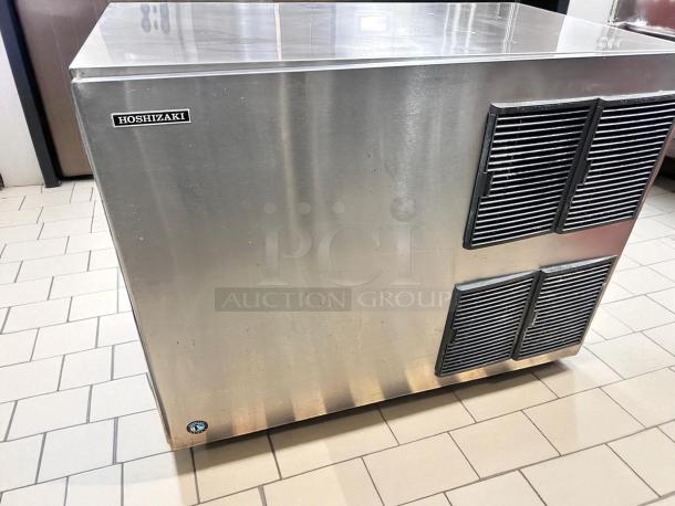 Outstanding Working Condition – Hoshizaki KM-1900SAJ3 – Ice Maker Head Only – 208-230V/3PH – Fully Tested & Working! - Image 2 of 8