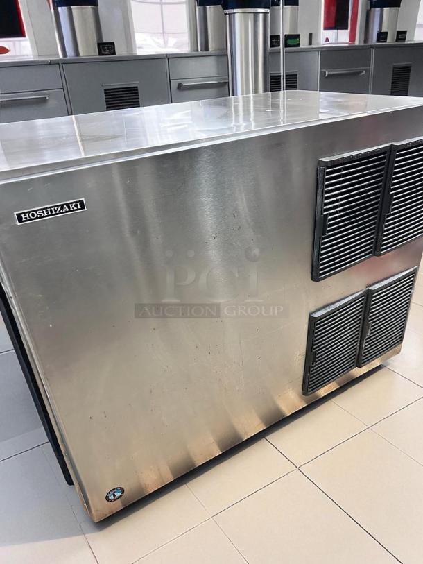 Outstanding Working Condition – Hoshizaki KM-1900SAJ3 – Ice Maker Head Only – 208-230V/3PH – Fully Tested & Working! - Image 3 of 8