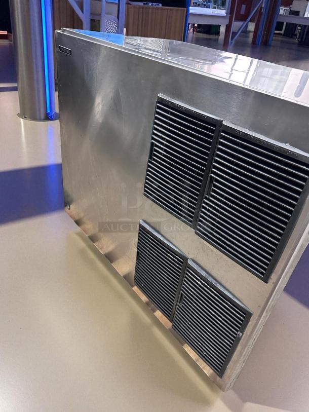Outstanding Working Condition – Hoshizaki KM-1900SAJ3 – Ice Maker Head Only – 208-230V/3PH – Fully Tested & Working! - Image 4 of 8