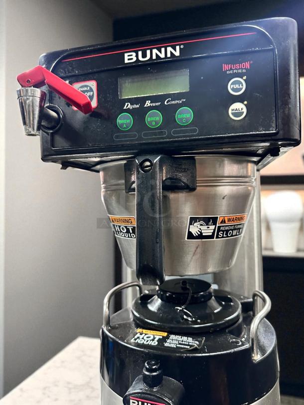 Awesome Condition – BUNN Infusion Series Digital Coffee Brewer – Dual Voltage – Fully Tested & Working! - Image 2 of 5