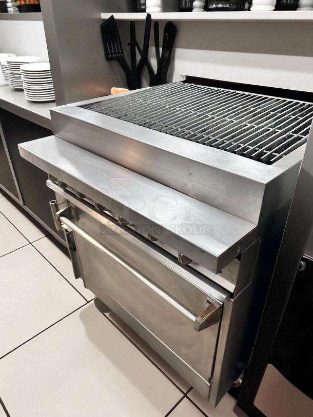 Excellent Condition – Montague Legend Radiant Charbroiler Gas Range with Convection Oven – Fully Tested & Working! - Image 5 of 7