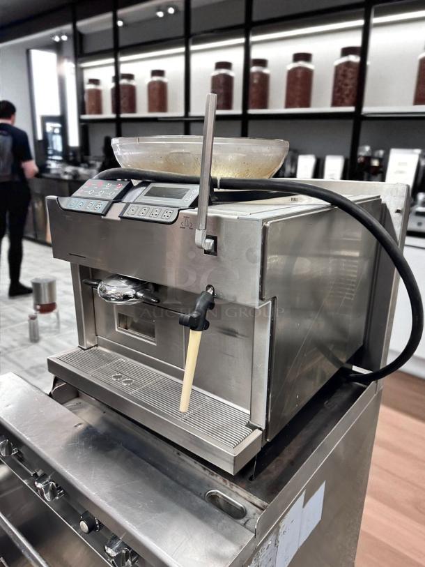 Awesome Condition – Super-Automatic Espresso Machine – Dual Hopper – 115V – Fully Tested & Working! - Image 2 of 9
