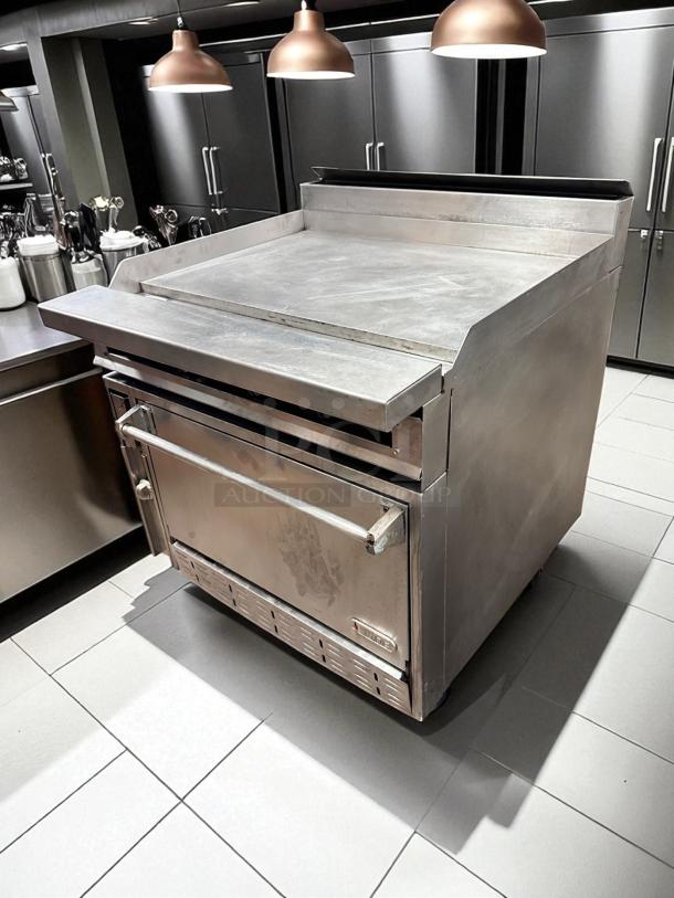 Superb Condition – Jade Range JTRH-36G-36 – Heavy Duty Gas Griddle Range with Oven – Fully Tested & Working! - Image 5 of 8