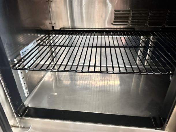 Outstanding Condition – Everest EPBR2 – Two Door – Sandwich/Salad Prep Table Refrigerator – 115V – Fully Tested & Working! - Image 7 of 10