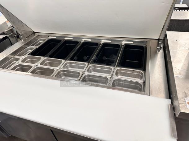 Outstanding Condition – Everest EPBR2 – Two Door – Sandwich/Salad Prep Table Refrigerator – 115V – Fully Tested & Working! - Image 8 of 10