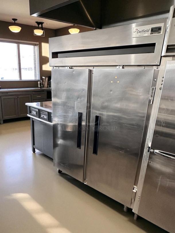 Excellent Condition – Delfield 6151XL-S – Two Door – Reach-In Freezer – 115V – Fully Tested & Working! - Image 7 of 8