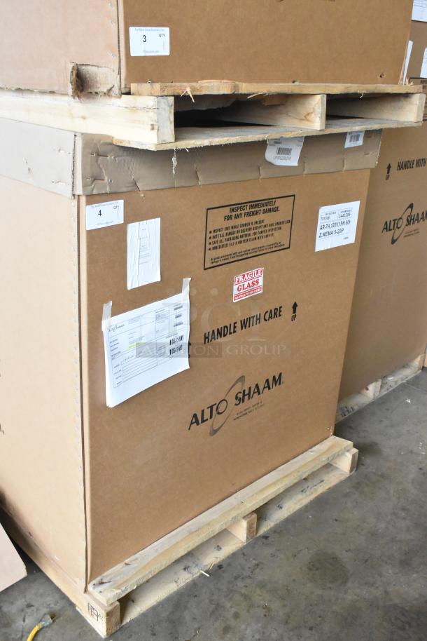 New Alto Shaam AR-7H Halo Heat Cabinet in box. Stainless steel, 1/2 height, 8-pan capacity, 120V, 1-phase. Labels intact.