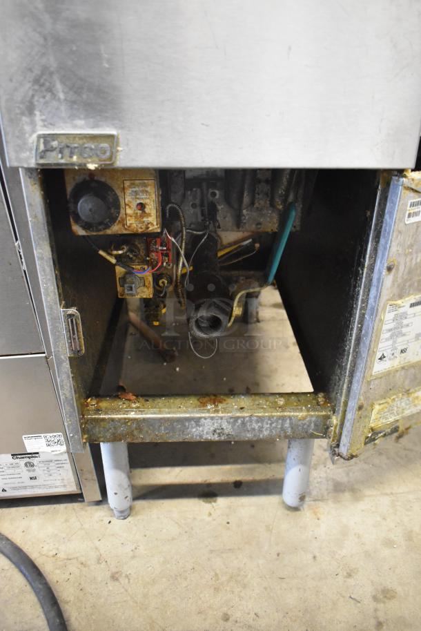 Pitco Frialator SG14 stainless steel commercial deep fat fryer, propane-powered, 110,000 BTU, in used condition.