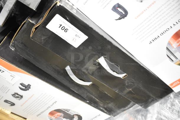 2 brand new AvaMix 928IBHD12DX 12" heavy-duty immersion blenders in box, variable speed, 1 1/4 hp, 120 volts. Scratch and dent.