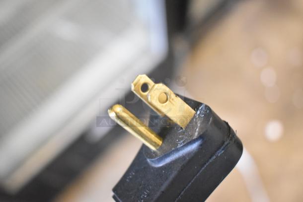 Close-up of a plug for the 2019 Habco SE18 commercial cooler, 115 volts, 1 phase.
