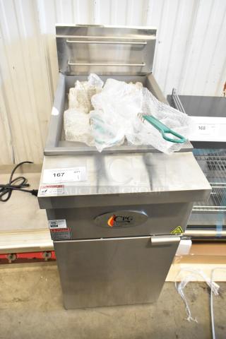 BRAND NEW SCRATCH AND DENT! 2024 Cooking Performance Group 351FFOP40N  FFOP40 Stainless Steel Commercial Natural Gas Powered 40 lb. Stainless Steel Open Pot Floor Fryer. 90,000 BTU. - Item #1218581