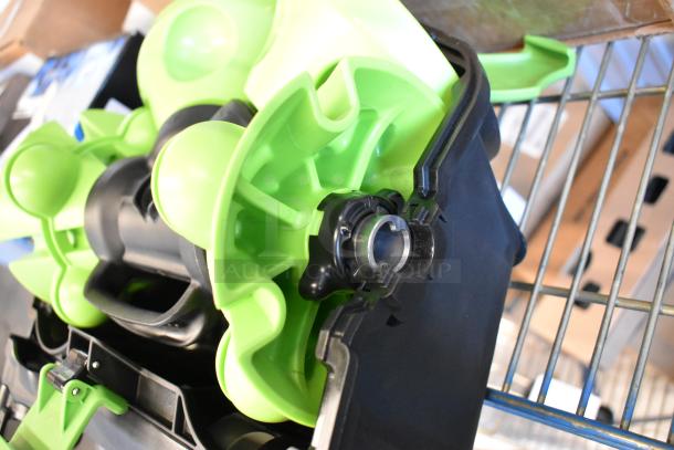 Brand new Zumex 10851 extraction kit for Soul Series 2 juicers. Scratch and dent condition. Features vibrant green parts.