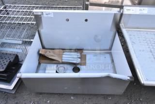 BRAND NEW SCRATCH AND DENT! Regency 600S13624SB 36