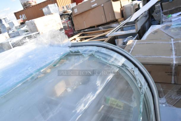 Avantco 193BC48HCW 48" bakery display case with broken curved glass, white, 115V, 1 phase, new scratch and dent condition.