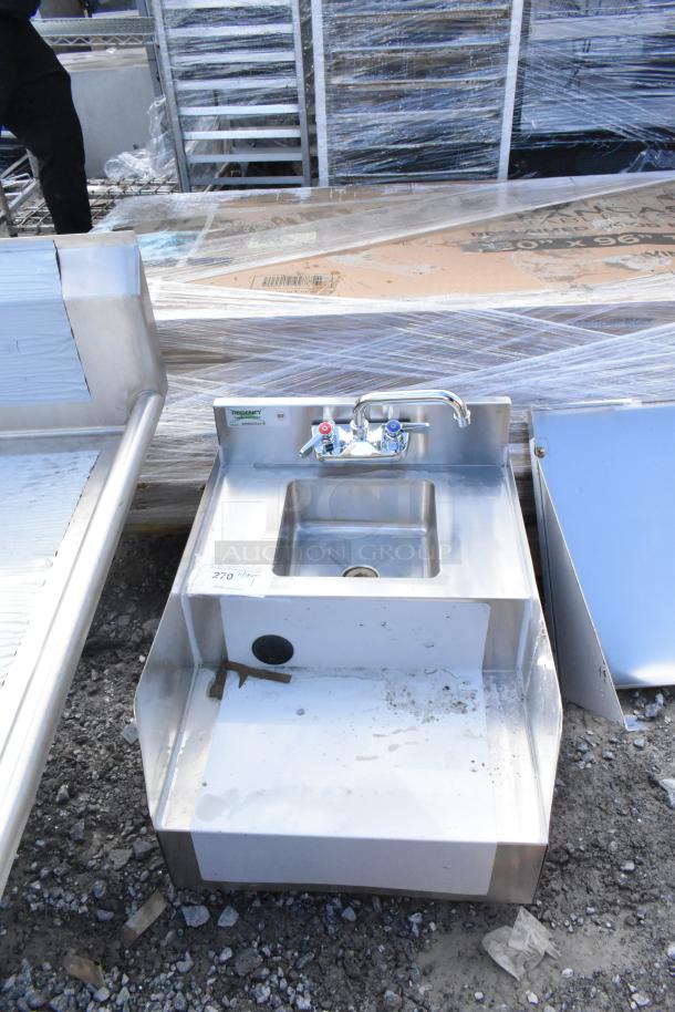 BRAND NEW Regency stainless steel blender station with dump sink, 18"x23". No legs, minor dents. Model 600BSDS2318.