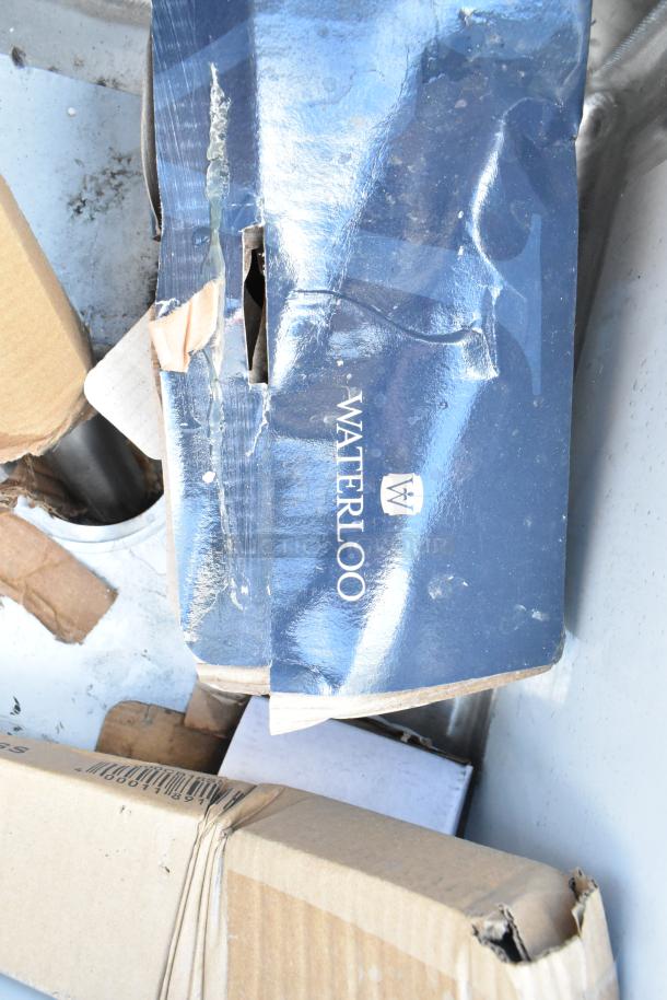 Regency 600S11818 stainless steel single bay sink, new scratch and dent condition, original packaging visible.