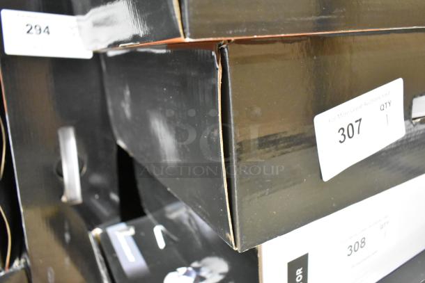 Boxed AvaMix 928IBHDW10 Heavy-Duty Immersion Blender, 1 1/4 hp, scratch and dent, 120V, 1 phase, visible label with item number.