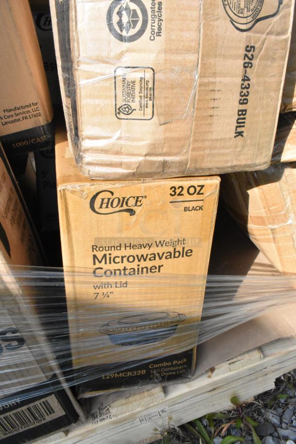 Box of Choice 32 oz microwavable containers, heavy weight, with lids. New scratch and dent condition.