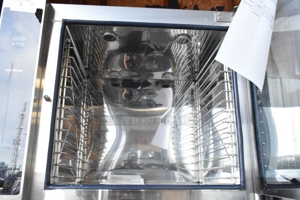 Brand new Alto Shaam AR-7HT stainless steel heated cabinet, 8-pan capacity, 1/2 height. 120V, 1 Phase.