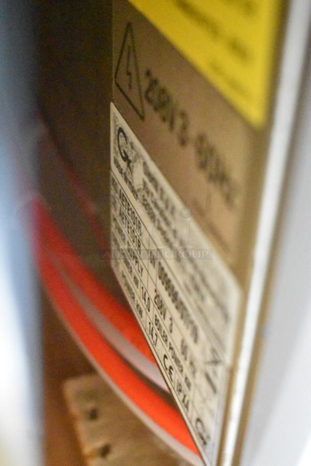 BRAND NEW SCRATCH AND DENT! Blodgett AETE101R Stainless Steel Commercial Electric Powered Combi Convection Oven. 208 Volts, 3 Phase. - Image 7 of 7