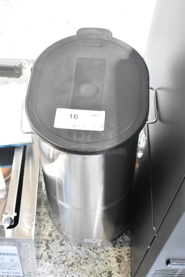 BRAND NEW SCRATCH AND DENT! Bunn TDO-5 34100.0003 5 Gallon Iced Tea Dispenser with Brew-Through Lid. - Image 2 of 8