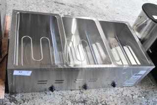 BRAND NEW SCRATCH AND DENT! 2024 Avantco 177STE3S Stainless Steel Three Pan Open Well Electric Steam Table with Undershelf. 120 Volts, 1 Phase.
