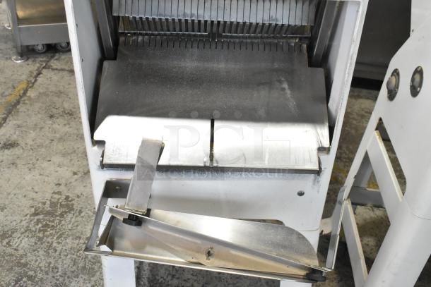 Oliver 797-32NC Metal Commercial Floor Style Bread Loaf Slicer. 115 Volts, 1 Phase. - Image 4 of 8
