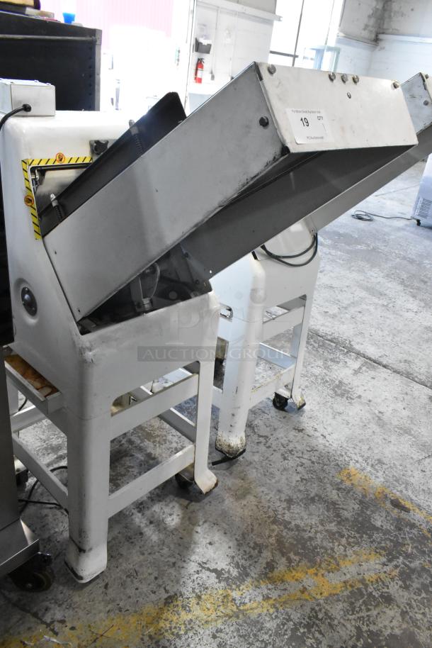 Oliver 797-32NC Metal Commercial Floor Style Bread Loaf Slicer. 115 Volts, 1 Phase. - Image 2 of 7
