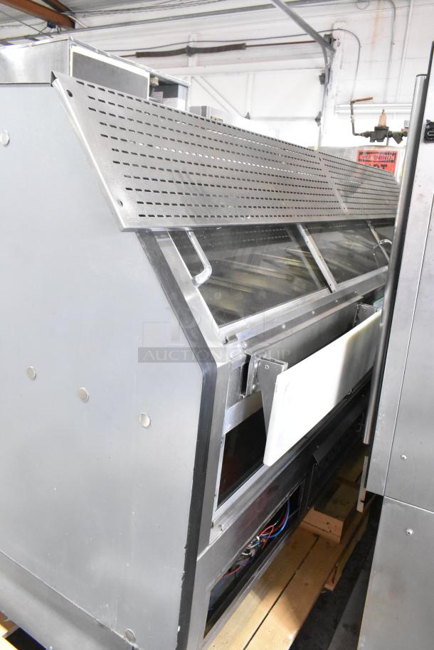Metal Commercial Floor Style Heated Display Case Merchandiser. - Image 4 of 17