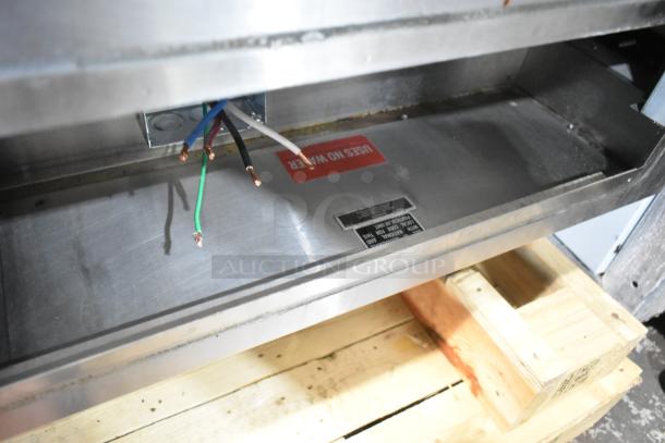Metal Commercial Floor Style Heated Display Case Merchandiser. - Image 16 of 17