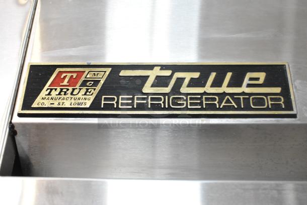 True T-49 Stainless Steel Commercial 2 Door Reach In Cooler Merchandiser w/ Racks on Commercial Casters. 115 Volts, 1 Phase. - Image 3 of 7
